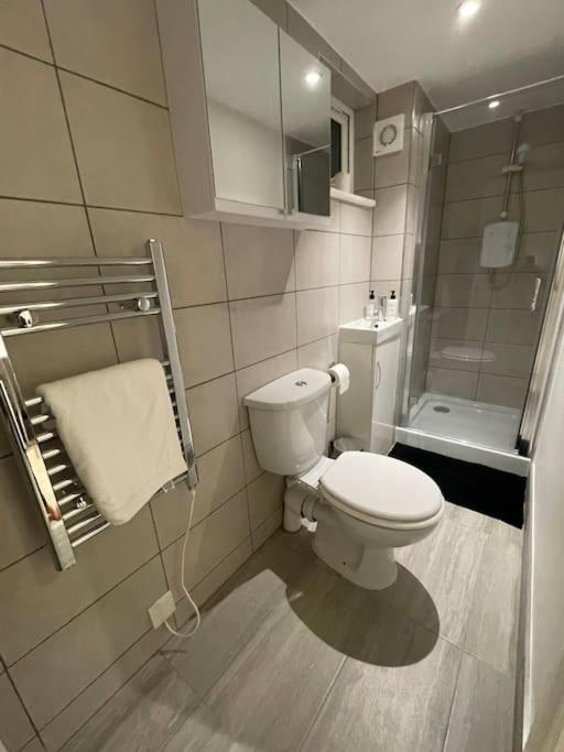 Lovely 1 Bedroom Apartment - Maida Vale Londra Esterno foto